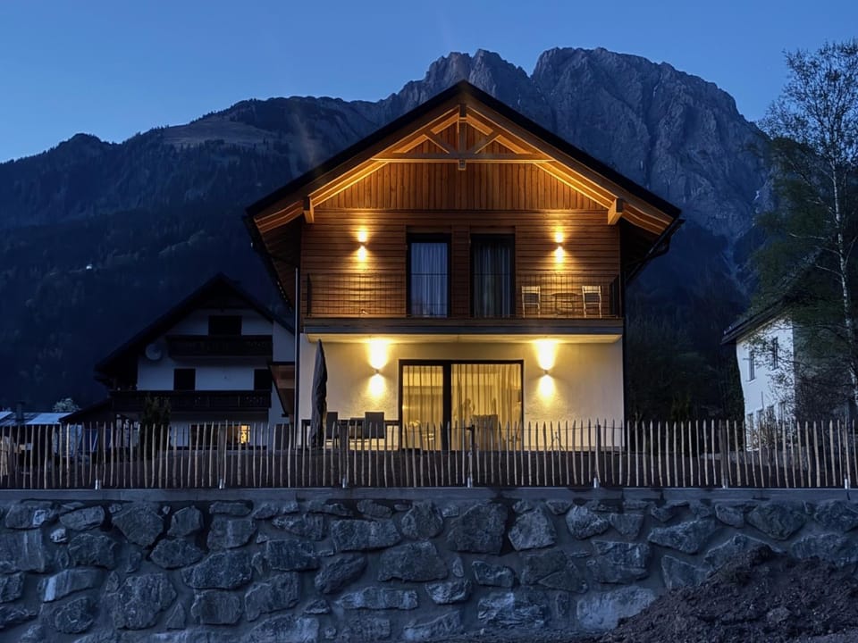 Property building, Mountain view, Mountain view