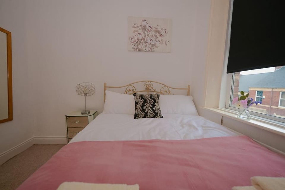 Oakmont Living 2BR flat Apartment in Gateshead