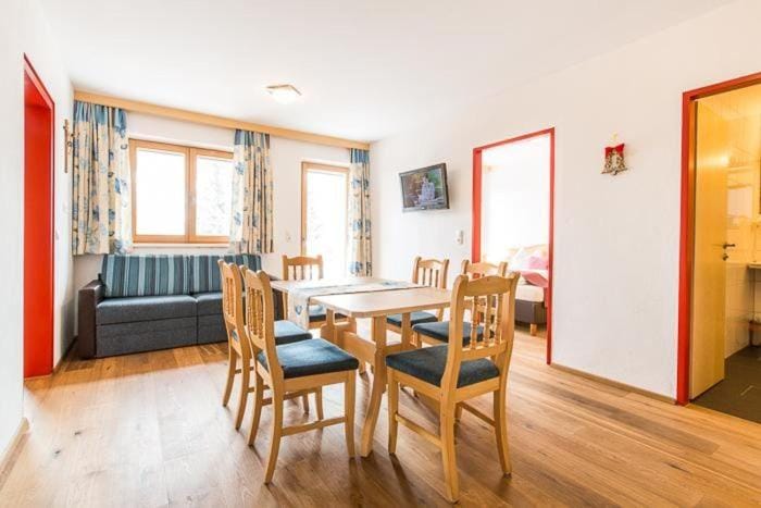 Ferienbauernhof Niedermühlbichler Farm Stay in Salzburgerland