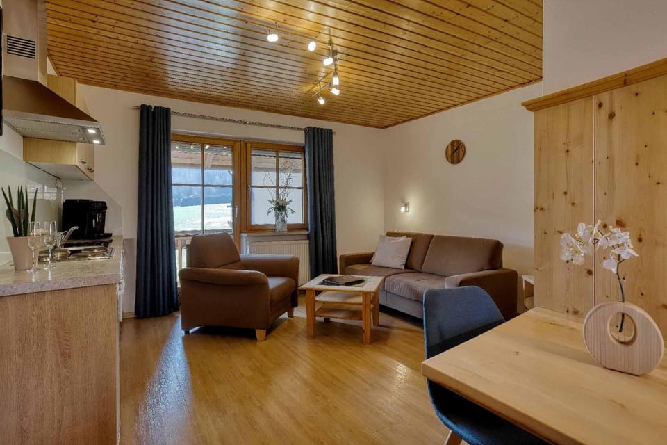 Kitchen or kitchenette, Living room, Seating area