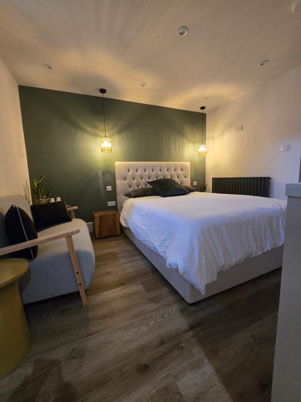 Studio 3 - Stylish apartment central to hospital and racecourse Apartment in Cheltenham