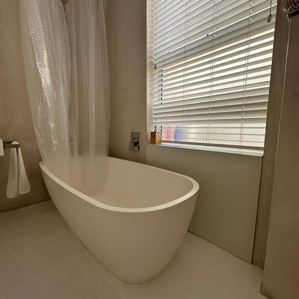 Shower, Bath