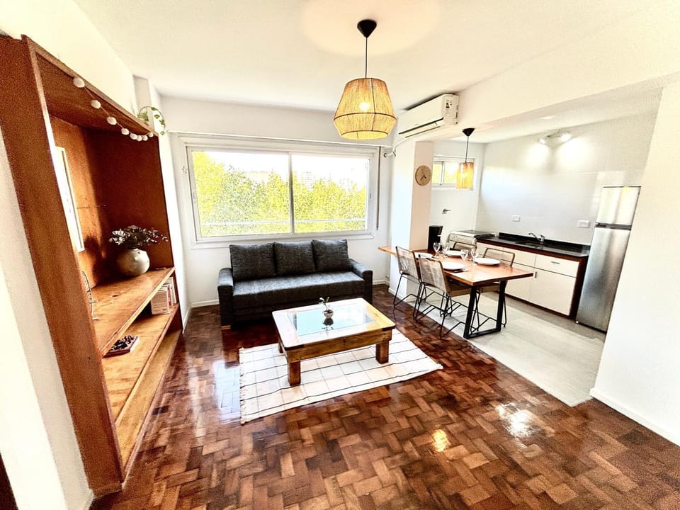 Kitchen or kitchenette, Living room, air conditioner
