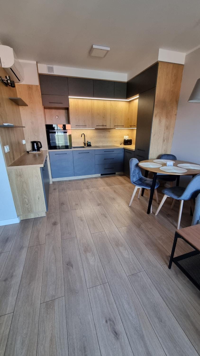 Coffee/tea facilities, Kitchen or kitchenette, stove, toaster