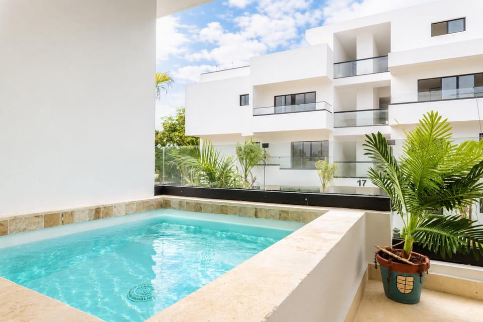 Balcony/Terrace, Swimming pool
