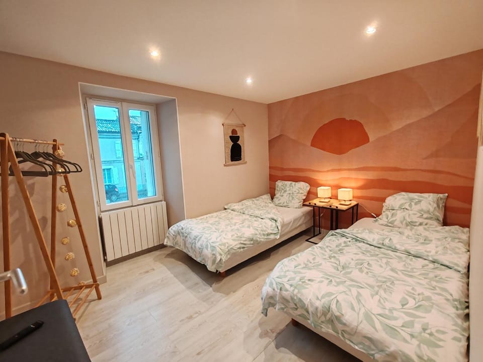 Les maisons cosy centre ville parking Apartment in Angoulême