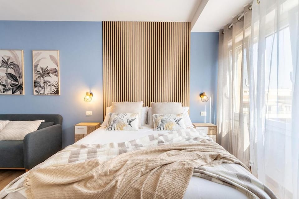 Bed, Bedroom