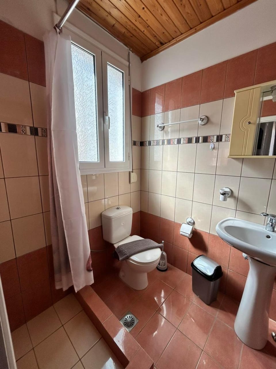 Shower, Bathroom, towels