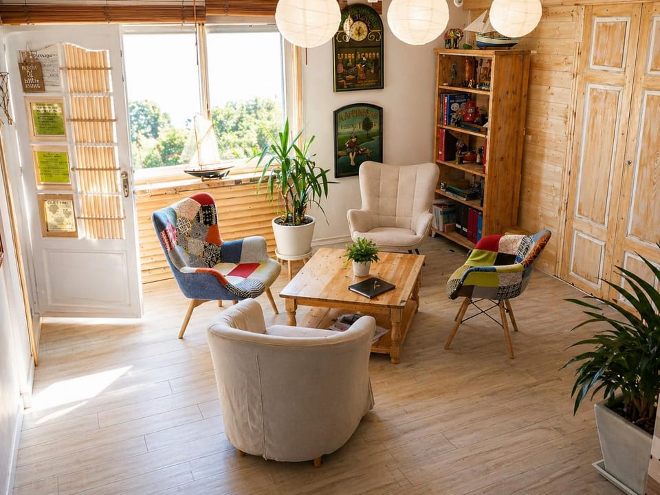 Library, Living room, Seating area