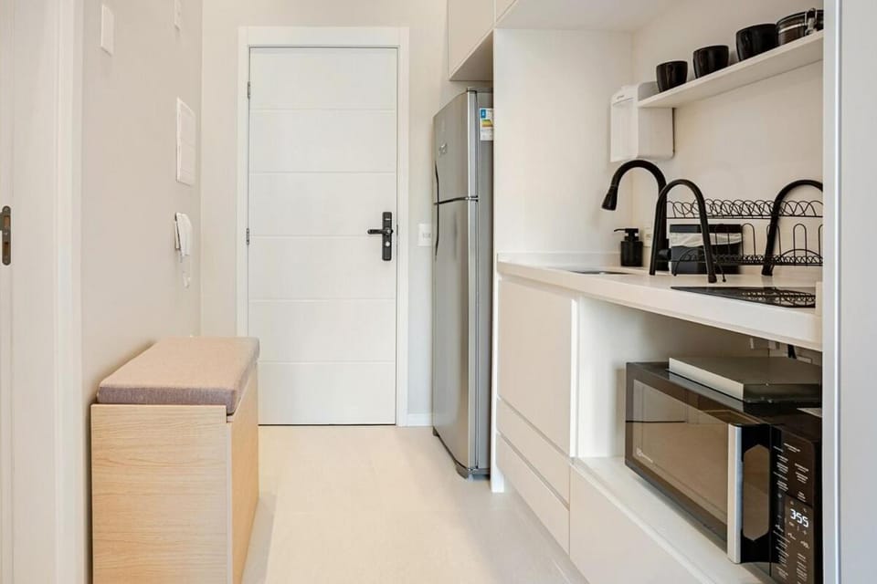 Kitchen or kitchenette, oven