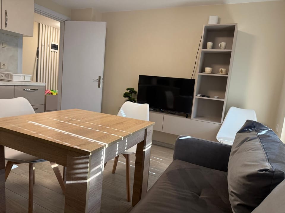 Апартамент Камелия Apartment in Pomorie