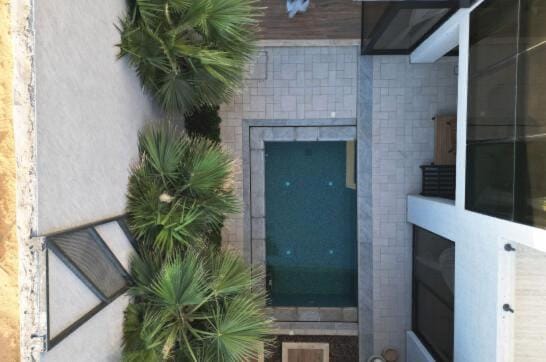 Patio, Day, Bird's eye view