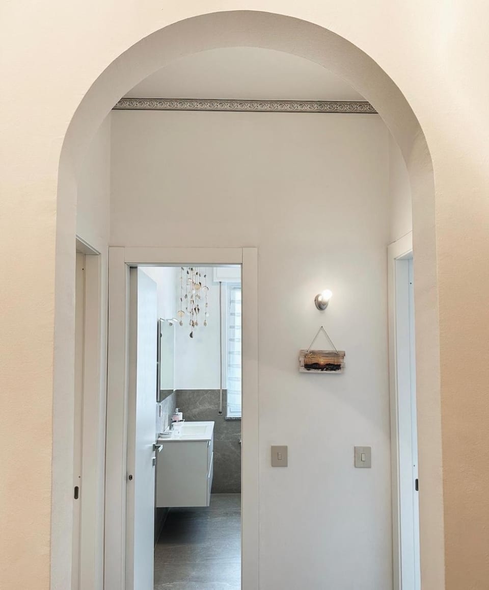 Bathroom, Living room