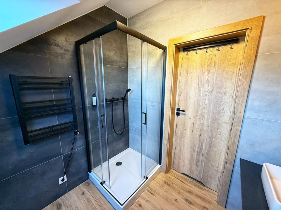 Shower, Bathroom, heating