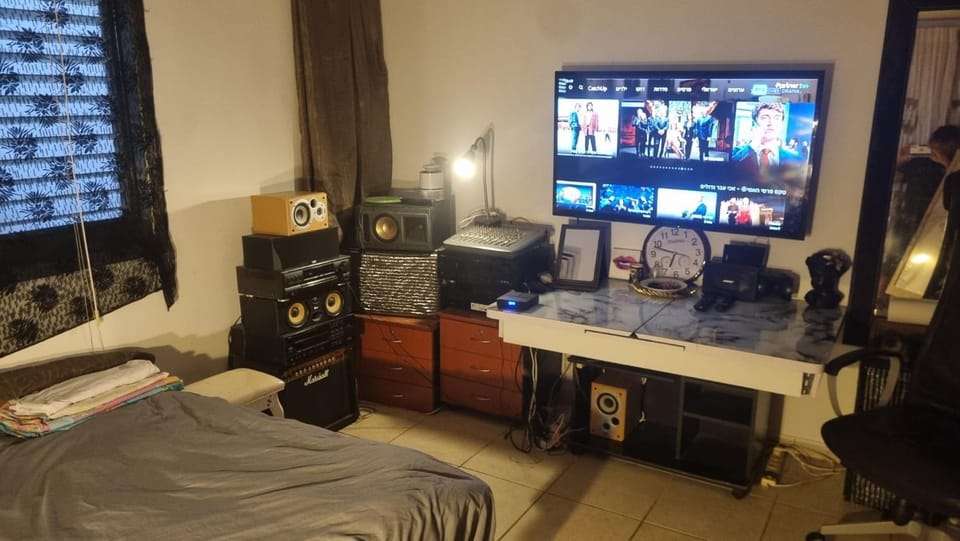 חדר בתוך דירה - רמת גן Apartment in Tel Aviv-Yafo
