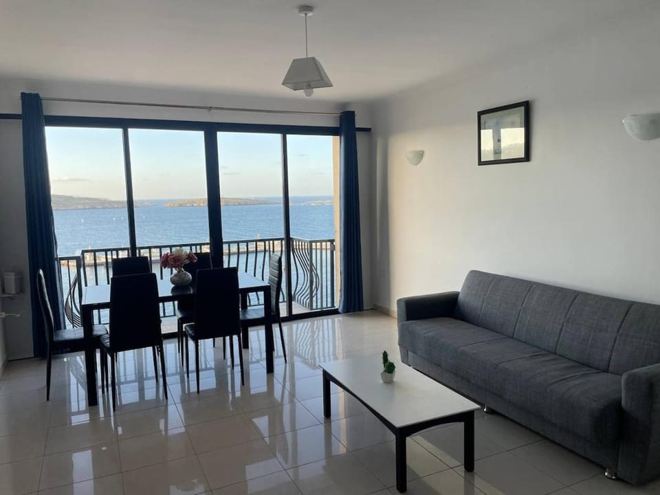 Panoramic Sea View Duplex Penthouse - 2 bedrooms - 2 living rooms Apartment in Saint Paul's Bay