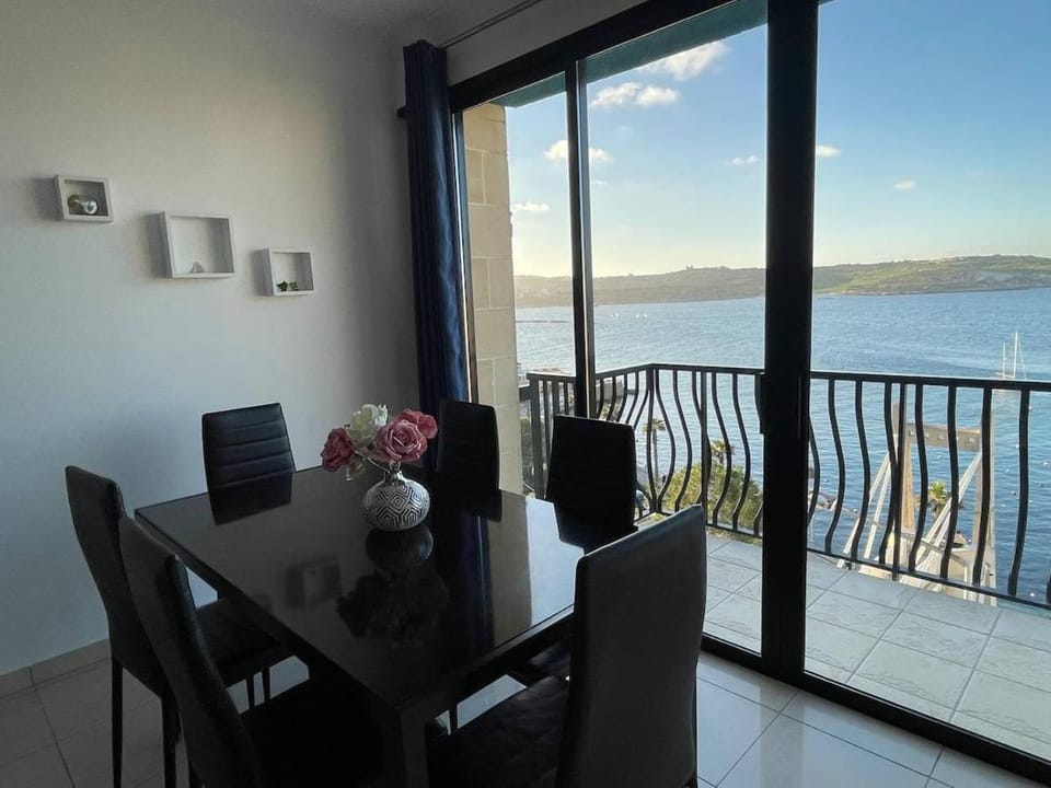 Panoramic Sea View Duplex Penthouse - 2 bedrooms - 2 living rooms Apartment in Saint Paul's Bay
