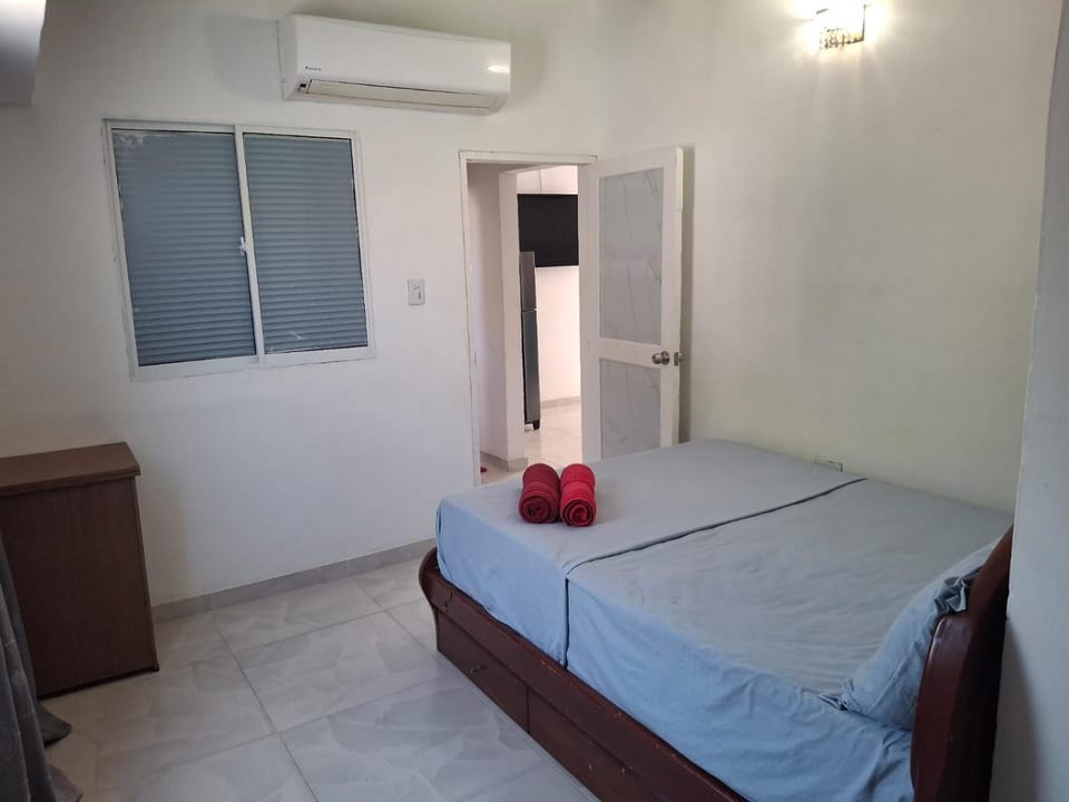 Bed, Photo of the whole room, air conditioner