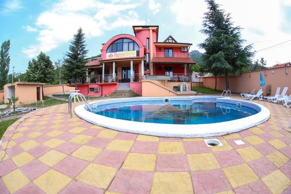 Family Time Relax&Spa Bed and Breakfast in Jambol, Bulgaria