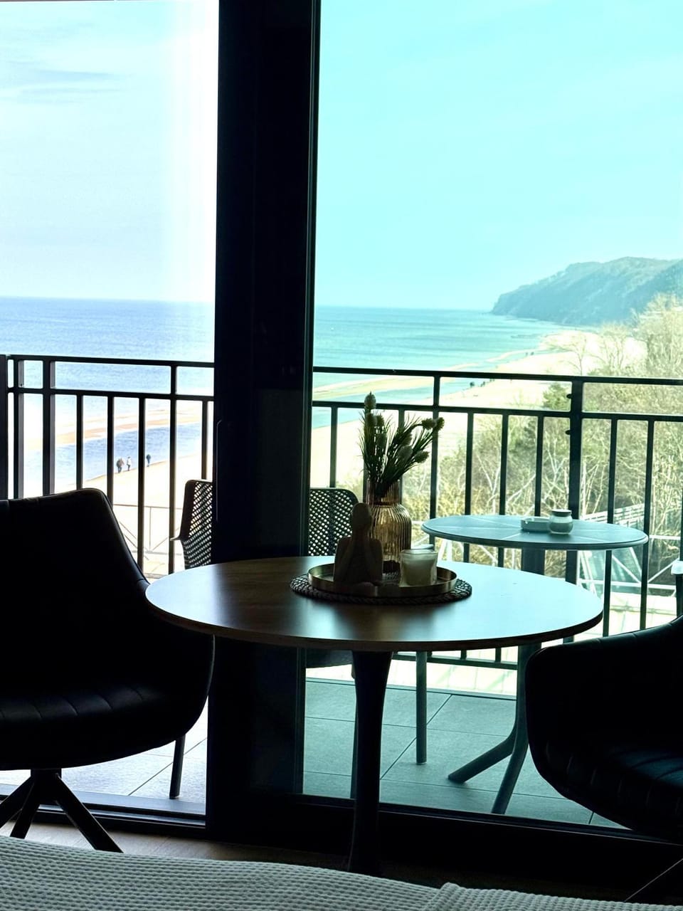 Day, Natural landscape, View (from property/room), Balcony/Terrace, Living room, Seating area, Sea view, Location