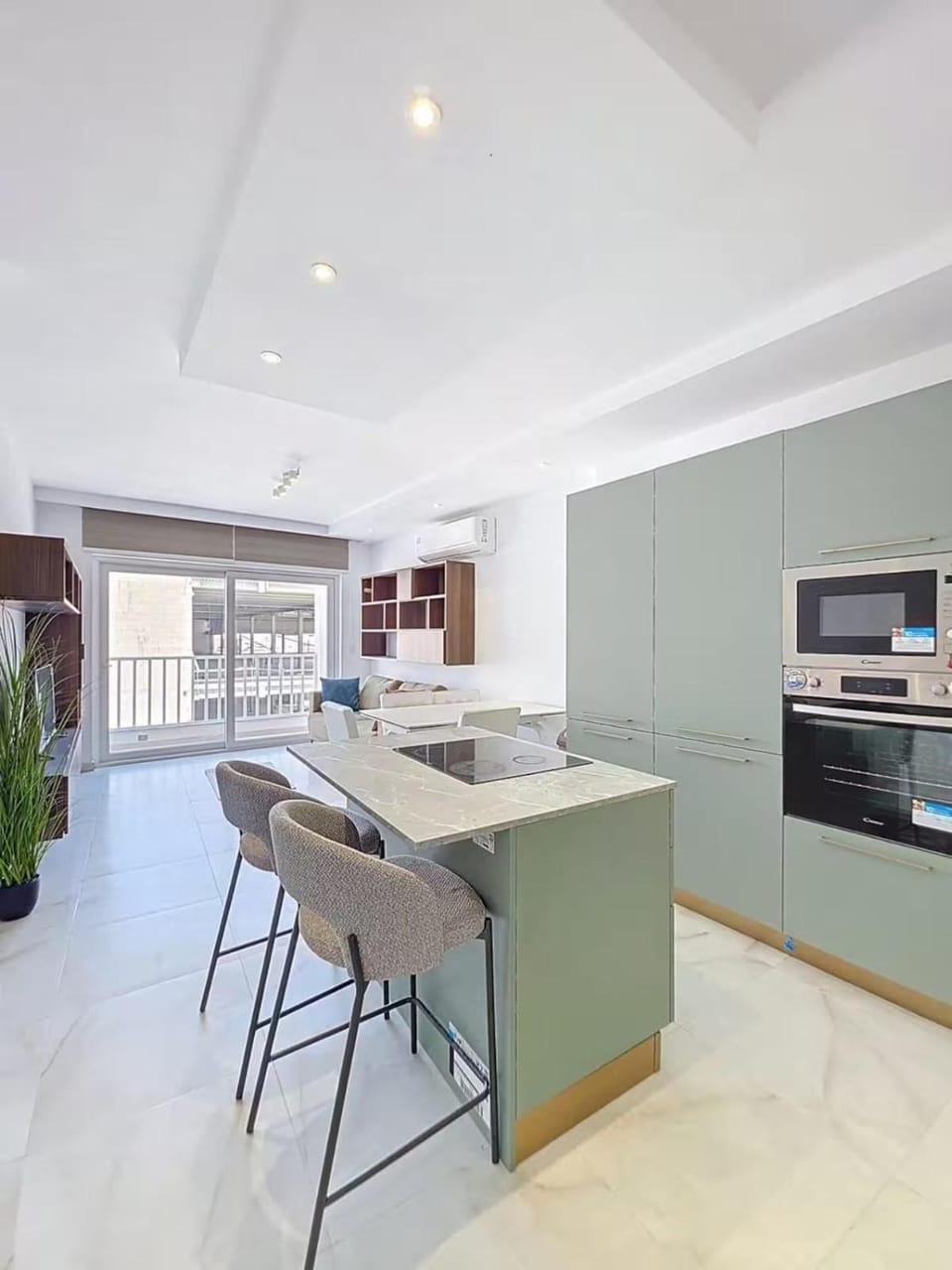 Property building, Kitchen or kitchenette, Dining area, oven, stove