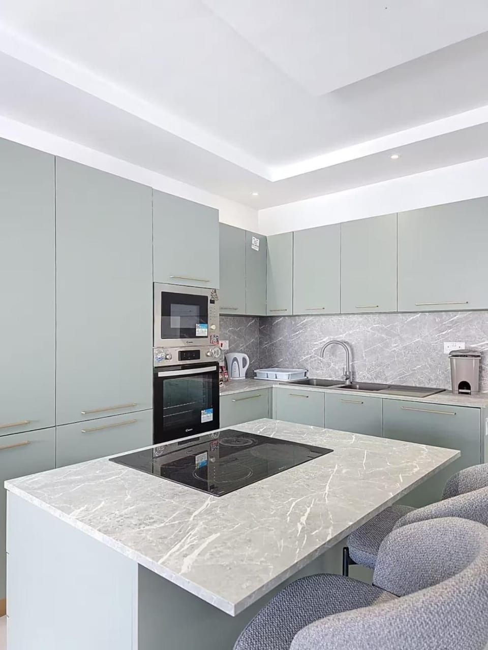 Kitchen or kitchenette, Dining area, dishwasher, minibar, oven, stove, toaster