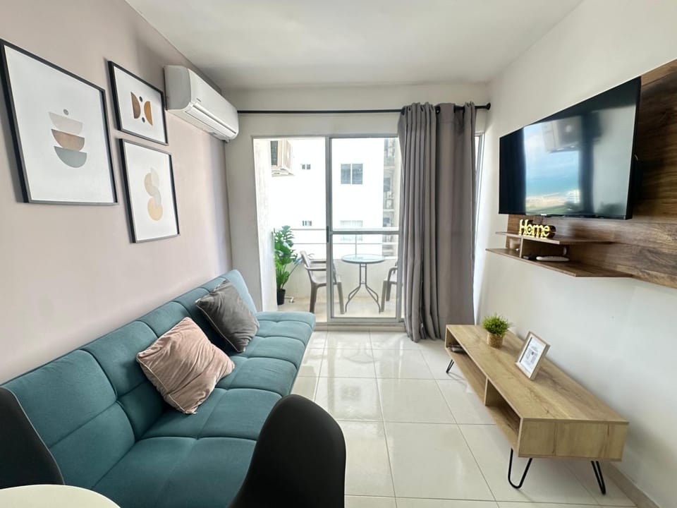 Communal lounge/ TV room, TV and multimedia, Living room, Seating area
