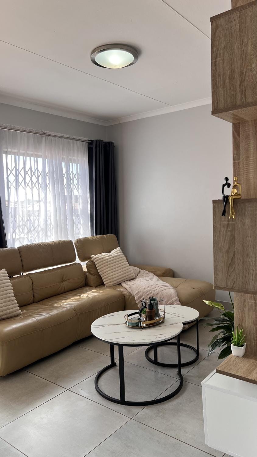 Activities, TV and multimedia, Living room