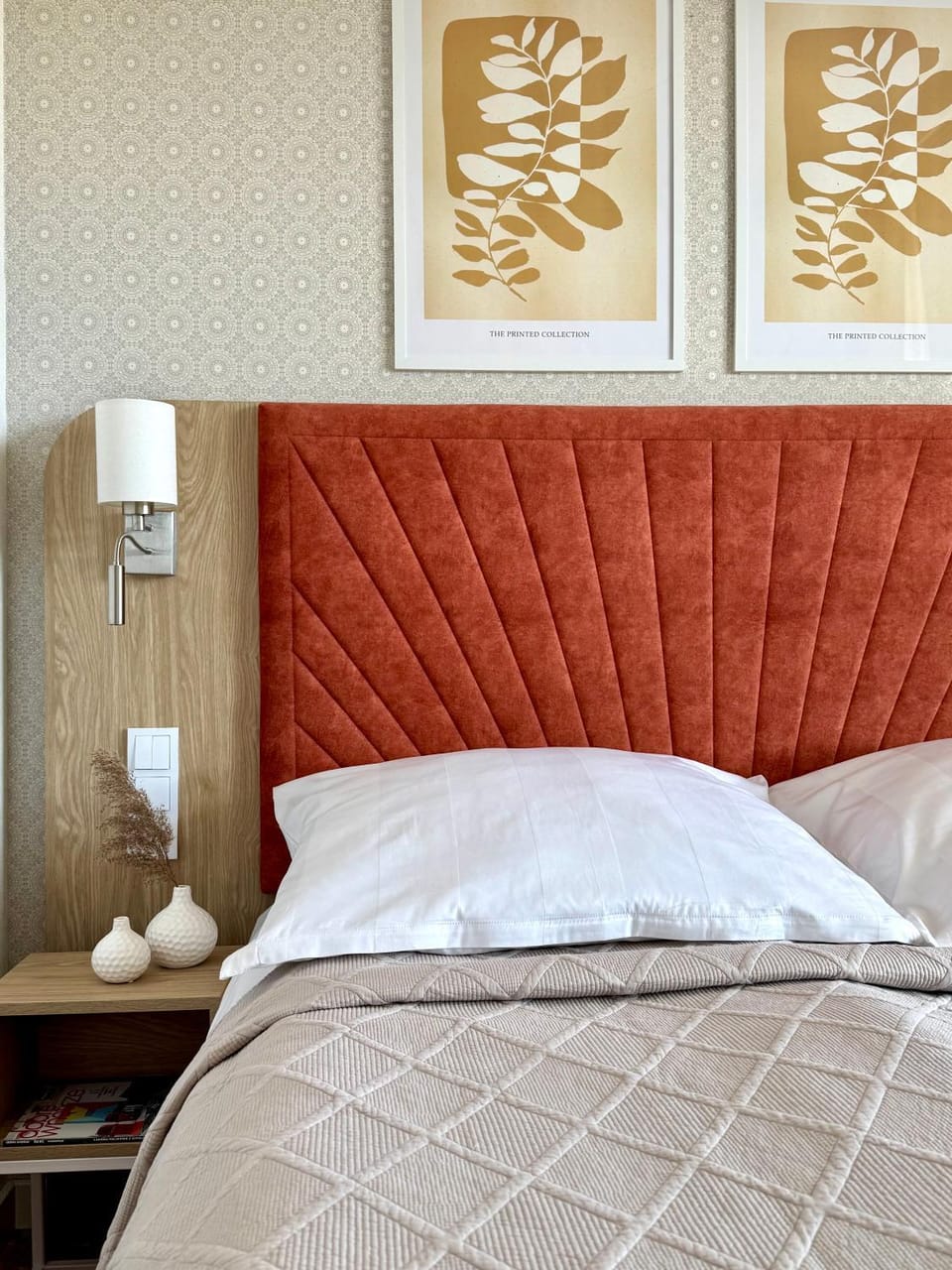 Bed, Photo of the whole room, Decorative detail, Bedroom