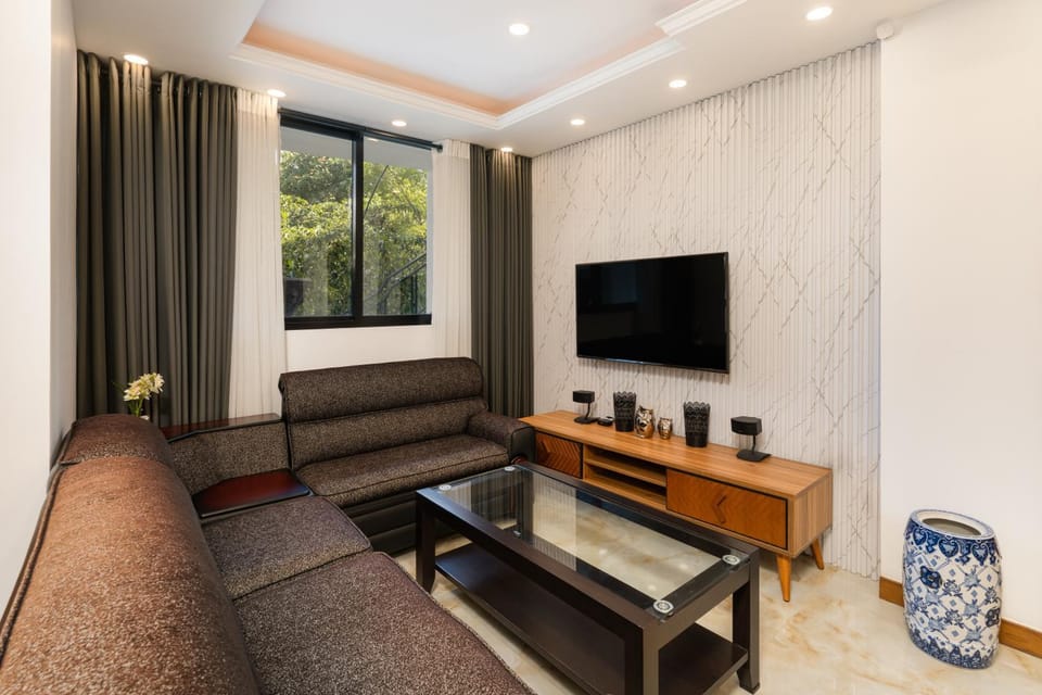 Communal lounge/ TV room, Living room