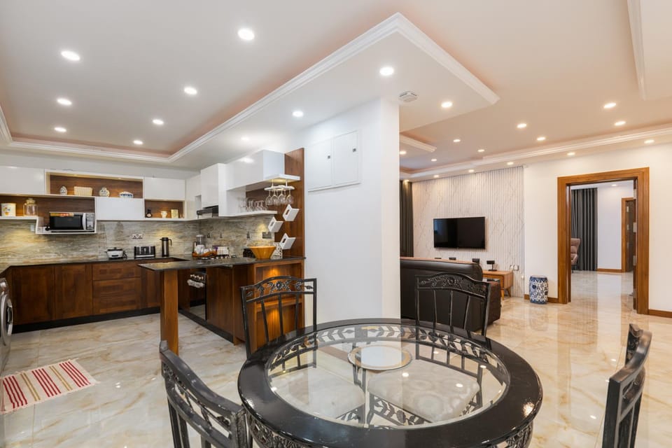 TV and multimedia, Kitchen or kitchenette, Living room