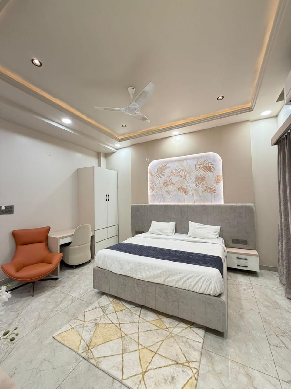 Bed, Living room, Bedroom