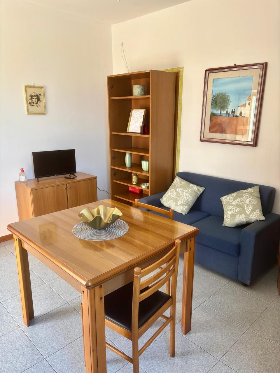 TV and multimedia, Seating area