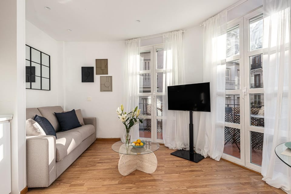 Waou Urban Home Gran Via II - Corta Duración Apartment in Centro