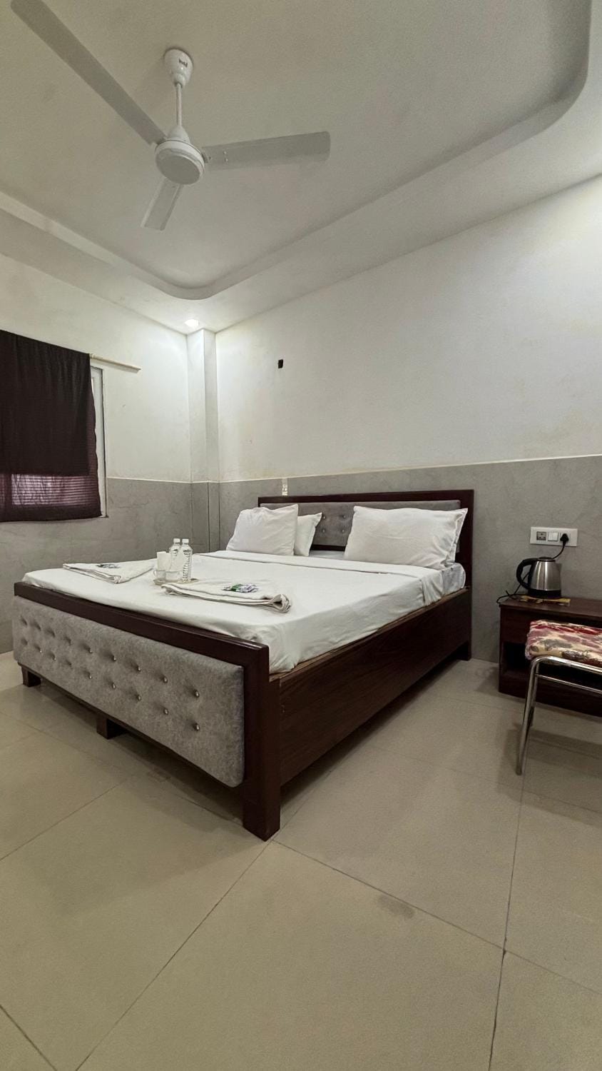 View (from property/room), Bedroom, Breakfast, Family, room service, soundproof, towels, VIP, air conditioner