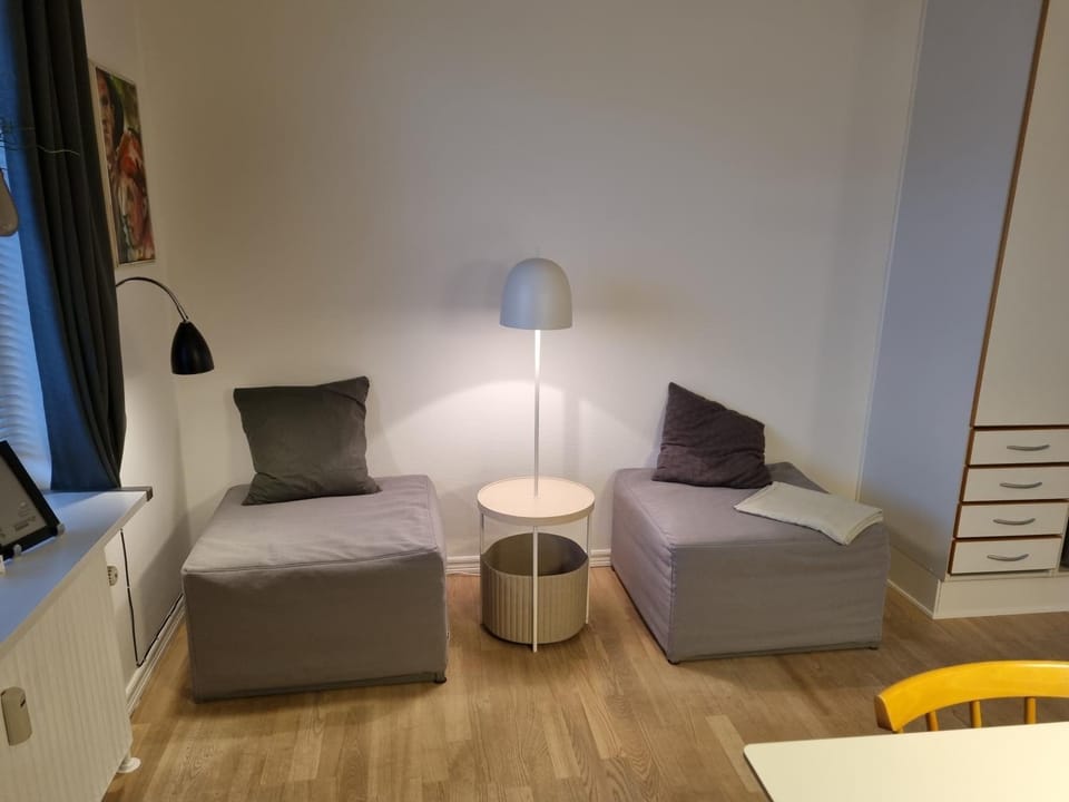 Bed, Living room