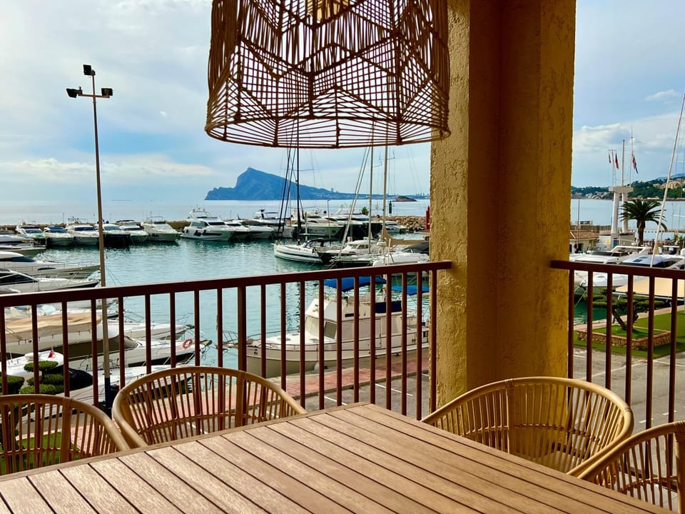 View (from property/room), Balcony/Terrace, Sea view