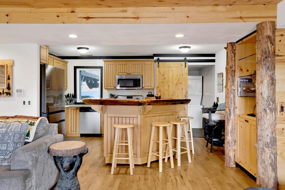 Highland Hideaway at Big Bear | Cozy Cabin w/ Private Hot Tub Cabin in Big Bear
