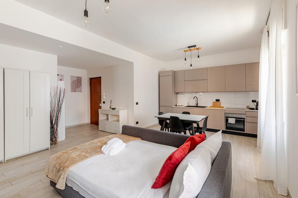 Bed, Kitchen or kitchenette, Living room, Photo of the whole room, Seating area, Dining area, Bedroom, oven, stove