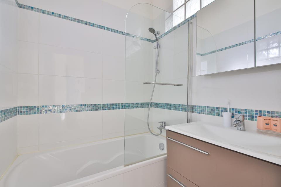 Shower, Bathroom, Bath