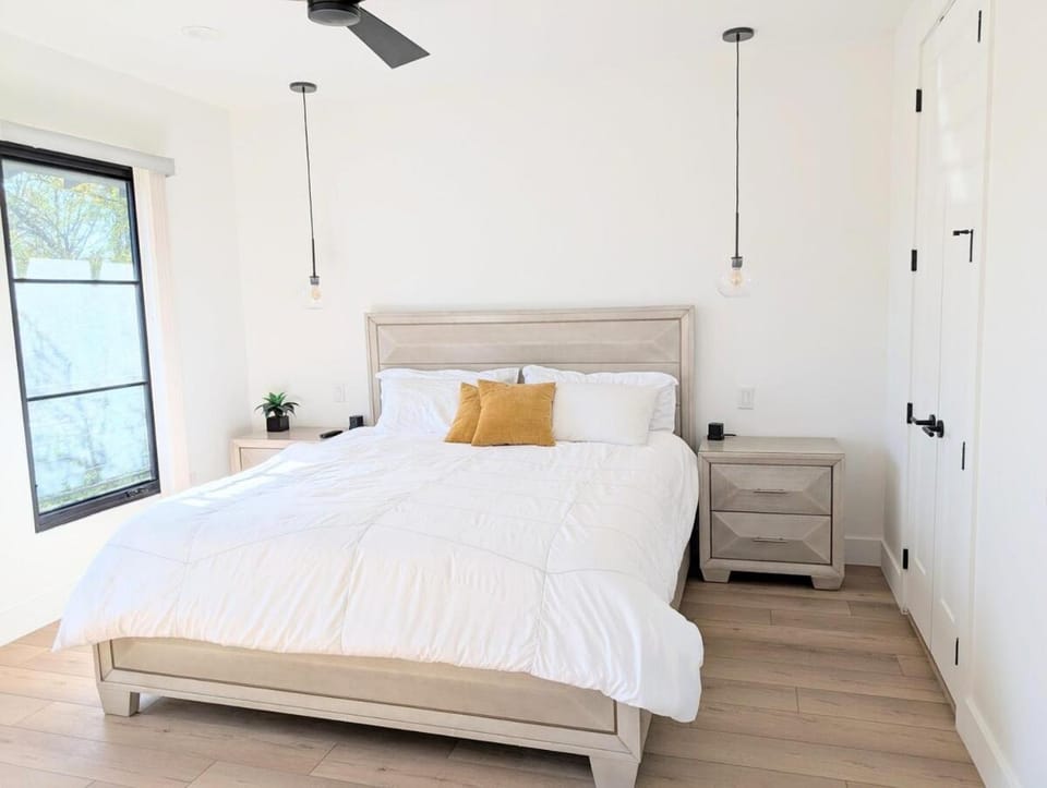 Downtown Home - walk to Alamo, Riverwalk, more House in San Antonio