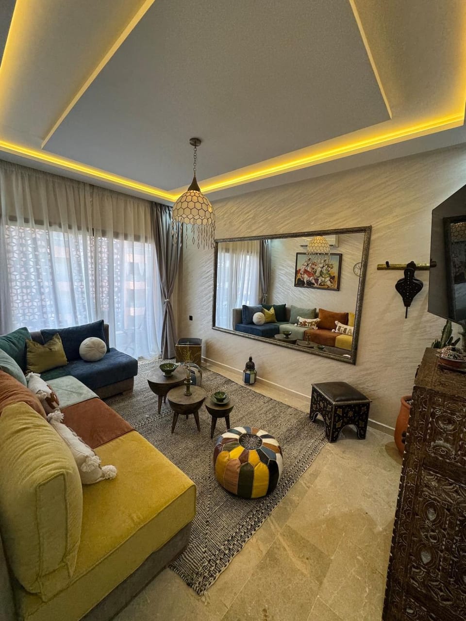 Prime location Moroccan-Style Luxury Apartment with Parking near Carré Eden Shopping Center Apartment in Marrakesh