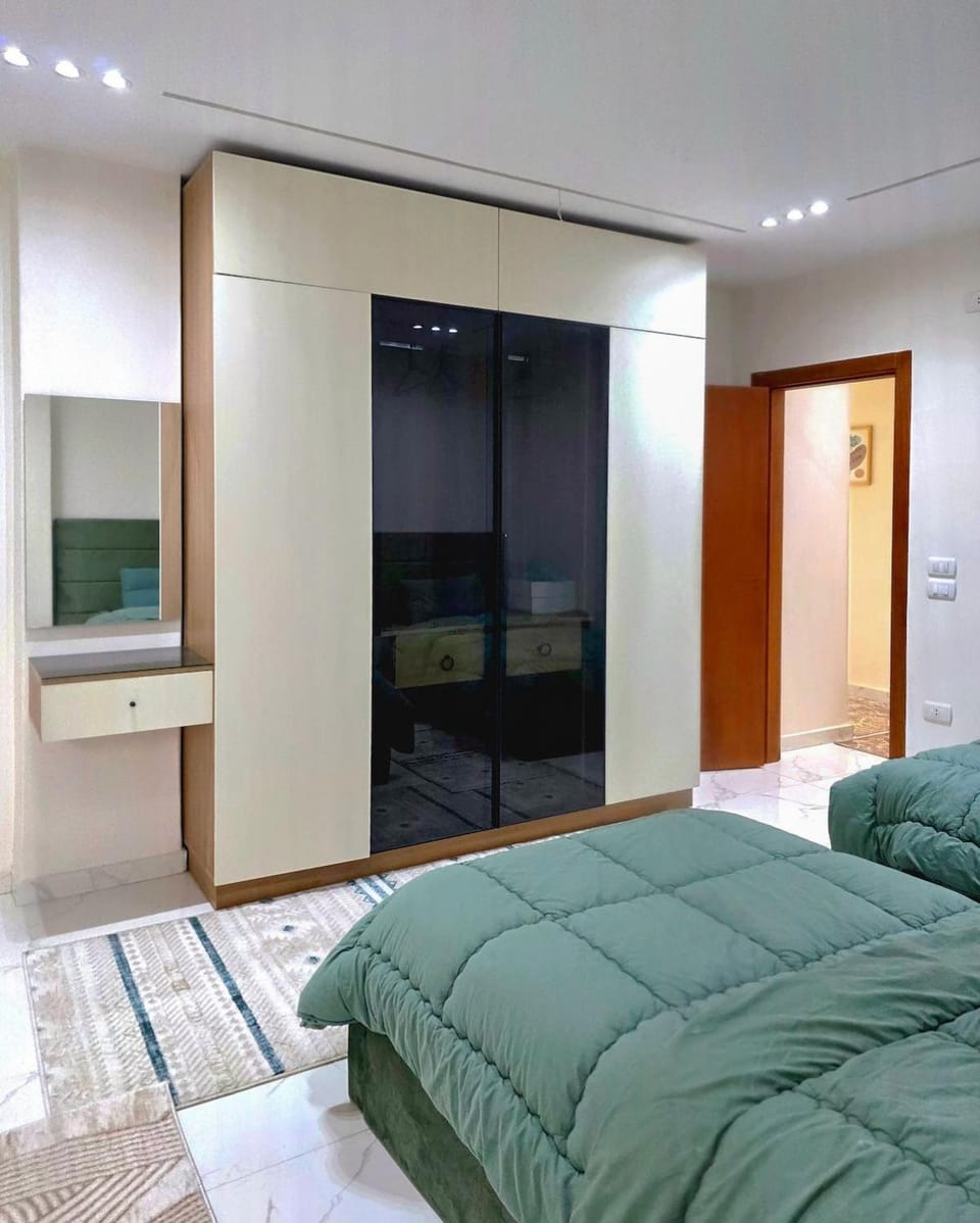 شقة مفروشة في قلب المهندسين أحمد عرابي القاهرة Apartment in Egypt