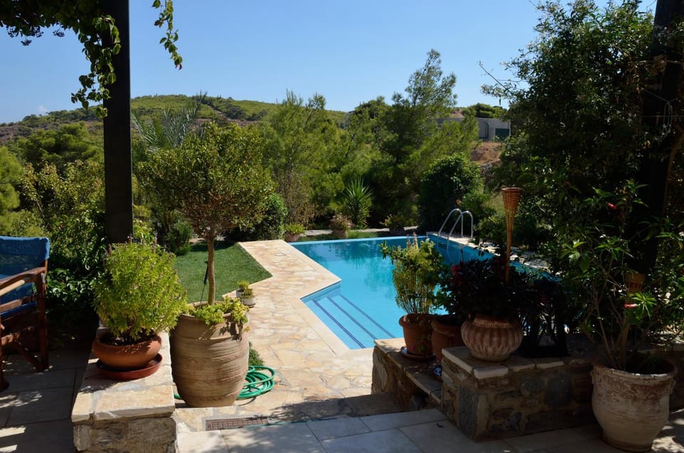 Mountain view, Pool view, Swimming pool