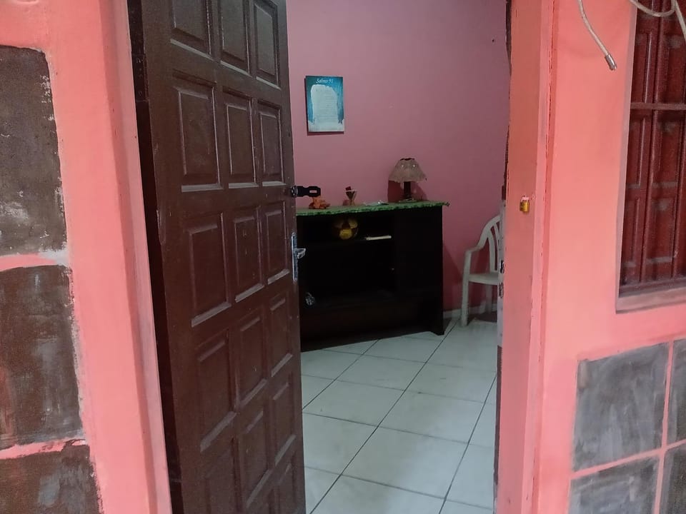Hospedagem beira da lagoa Vacation rental in São Pedro da Aldeia
