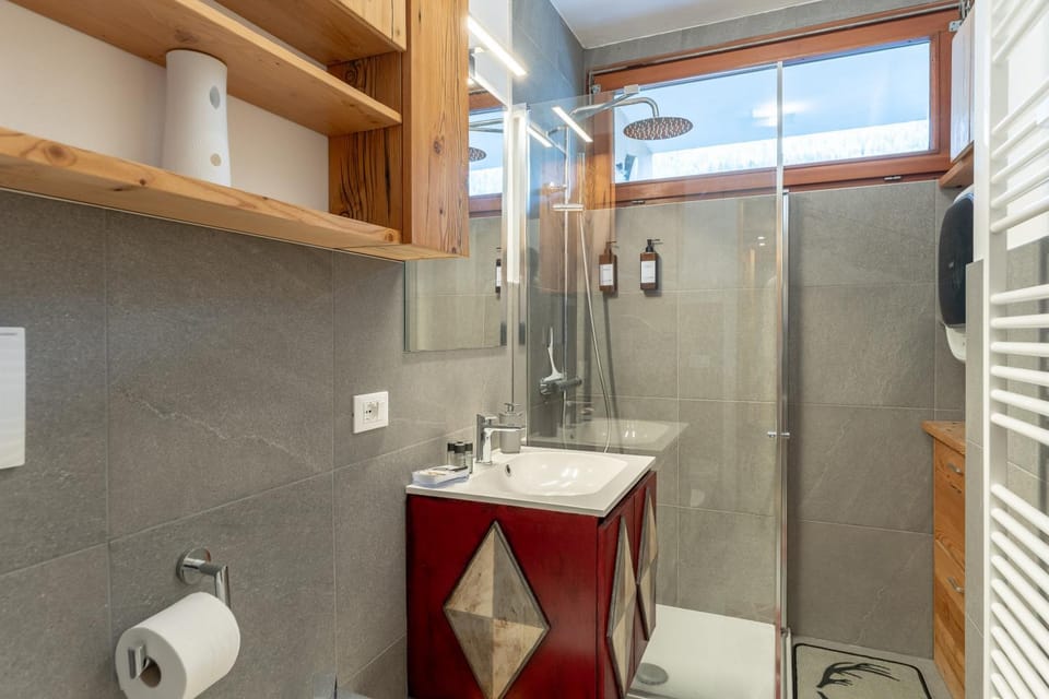 Brenta Dolomites Views Retreat - Heart of Campiglio Apartment in Madonna di Campiglio