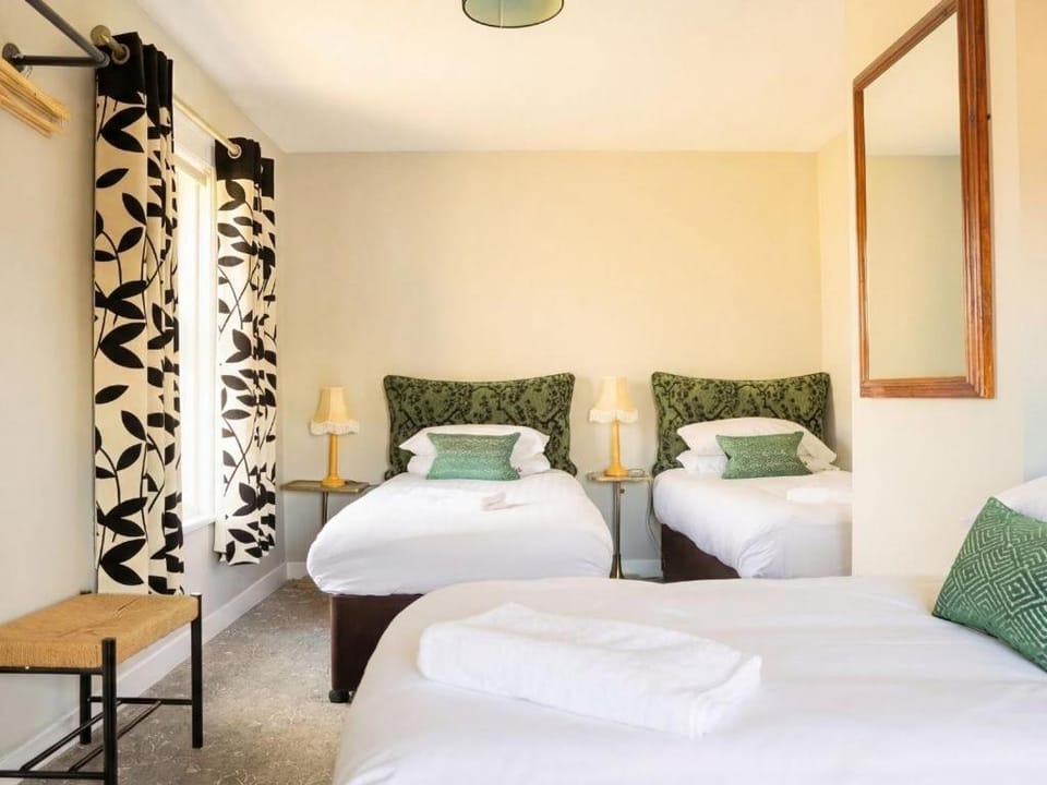 Fitz Of Inch - Guest House Rooms Bed and Breakfast in Ireland