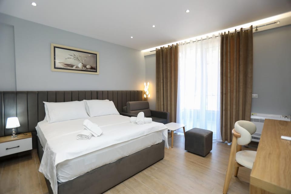 Photo of the whole room, Bedroom