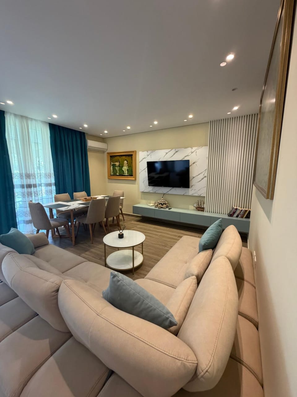 Communal lounge/ TV room, TV and multimedia, Living room, Seating area