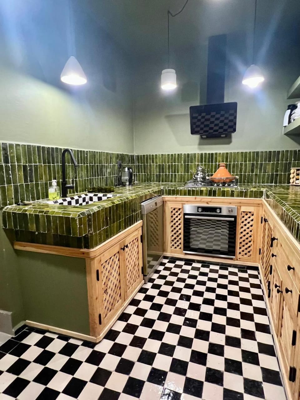 Kitchen or kitchenette, Communal kitchen, stove, kitchen